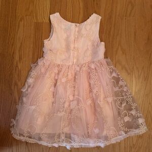 Popatu Girl’s dress in a perfect condition.